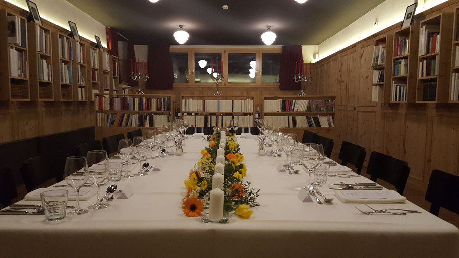 Food & Drinks 5, Pensiun Aldier, Inn