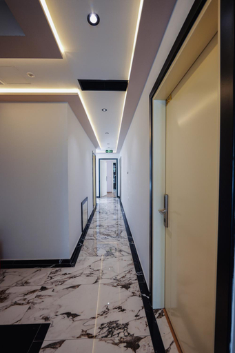 Public Area 4, Hotel Denoel, Sarandës