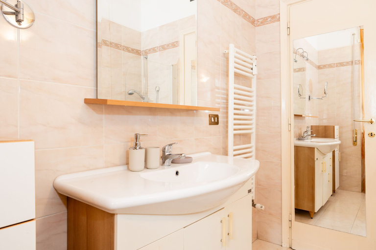 Room 3, Casa Savorelli in Rome, Rome