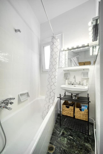 Bathroom 2, The Cactus Apartment with Large Sunny Balcony, Attica