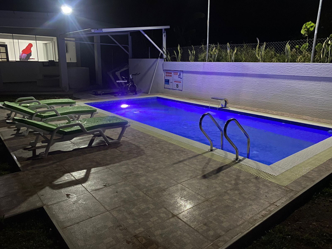 Sport & Beauty 4, Hahn Des Felsens, Oxapampa