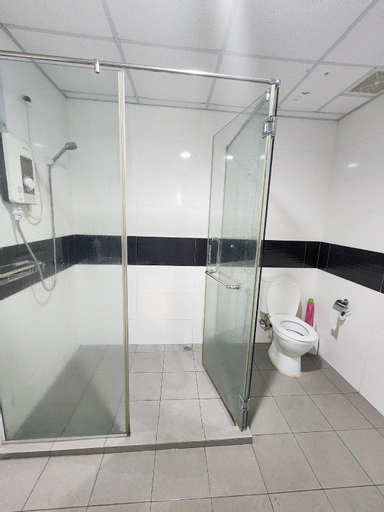 Bathroom 4