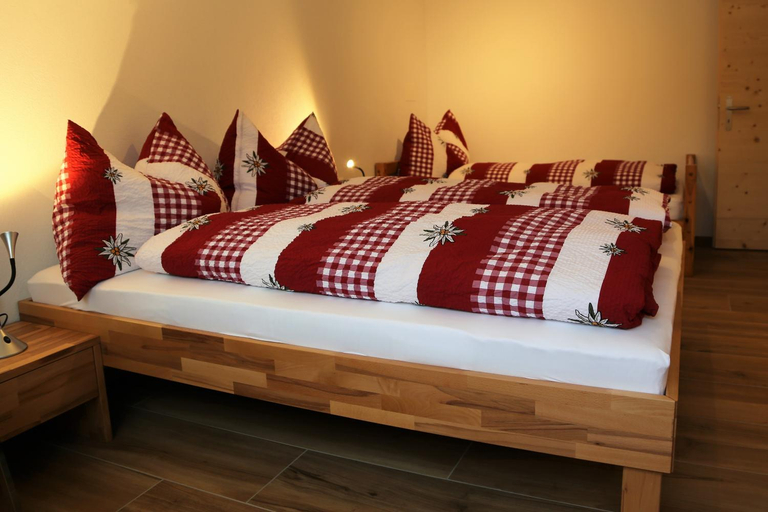 Bedroom 2, Chalet Mila, Interlaken
