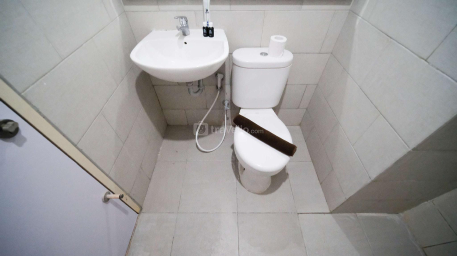 Bedroom 3, Living 2BR Anderson Supermall Mansion By Travelio, Surabaya