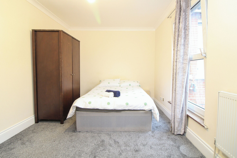 Bedroom 4, Centrally located double room, Southampton