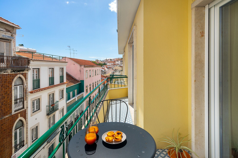 Others 5, Prime Location W Ac 3-Bed Duplex Perfect For Families Only, Lisbon