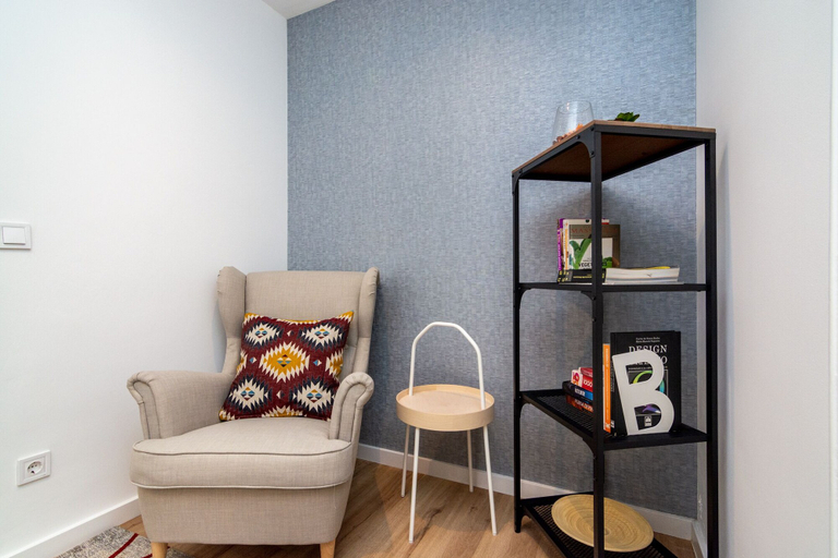Others 5, Boho-Chic Santos Apartment: Industriais 7, Lisbon