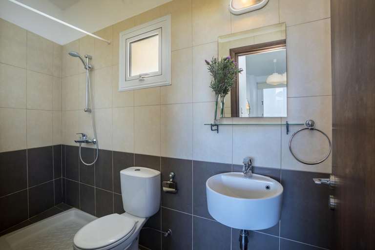 Bathroom 3, Poppy 209 in Protaras