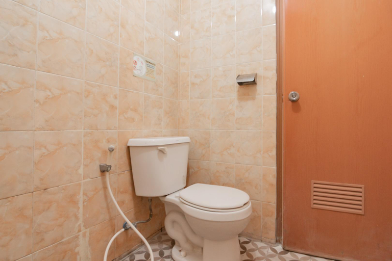 Bathroom 9