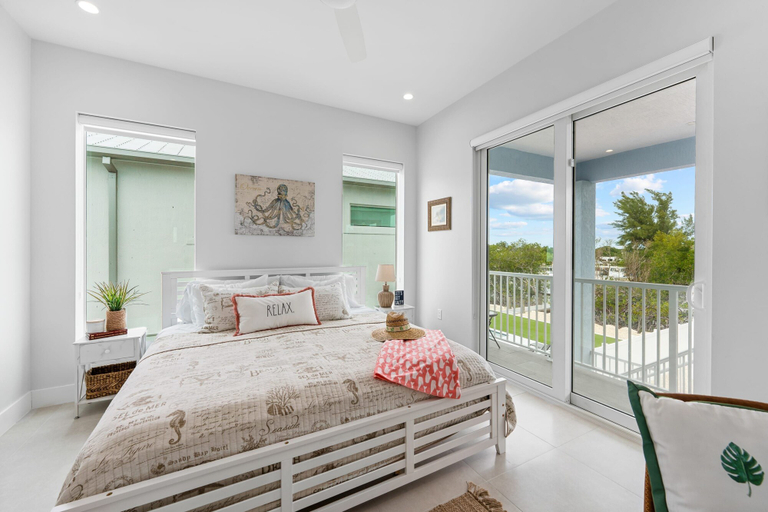 Bedroom 2, Mermaid s Paradise Pool Dock Games Views, Monroe