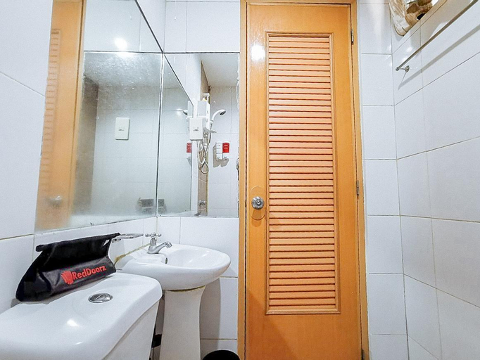 Bathroom 9
