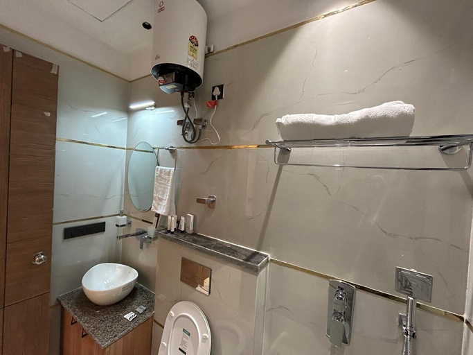 Bathroom 5, Blue Moon Residency Sector 53 Gurgaon, Gurgaon