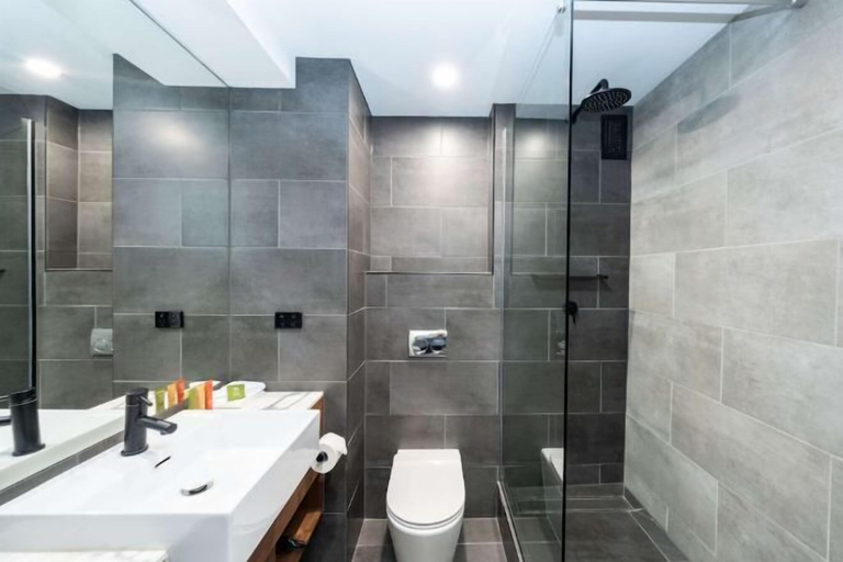 Bathroom 4
