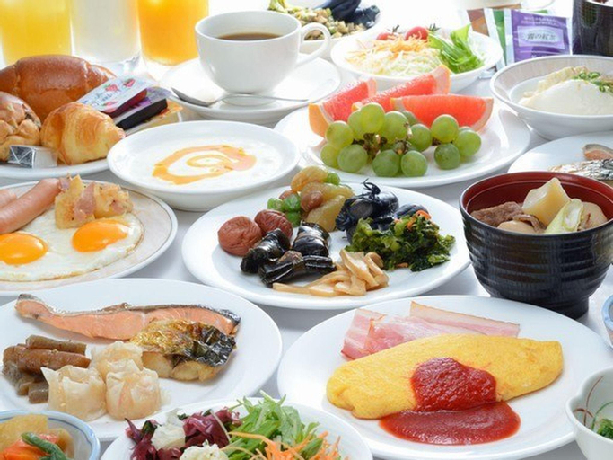 Food & Drinks 11