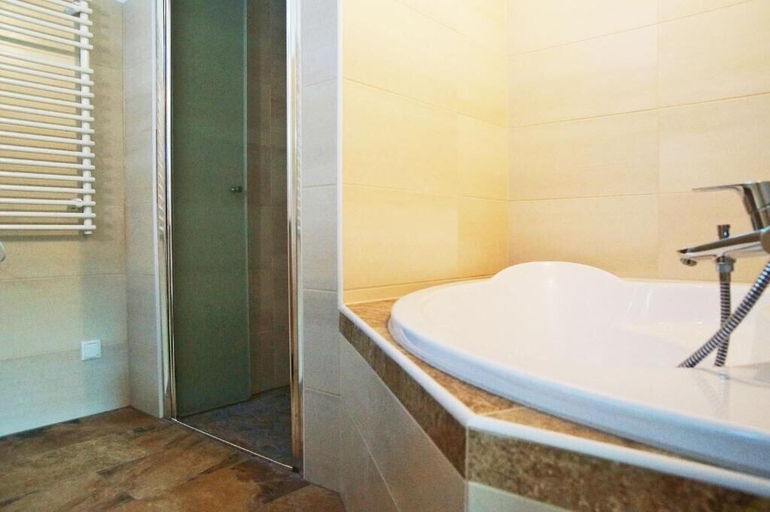 Bathroom 3, Alpengasthof Krische, Murau