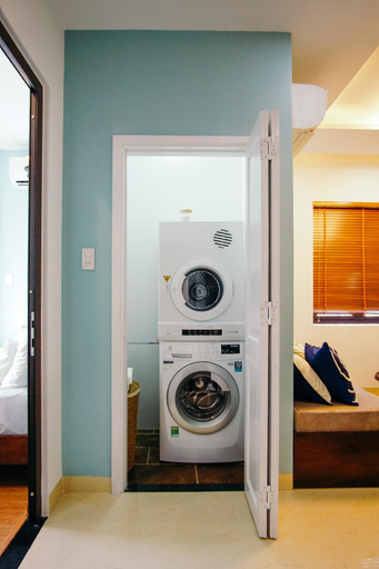 Bathroom 13