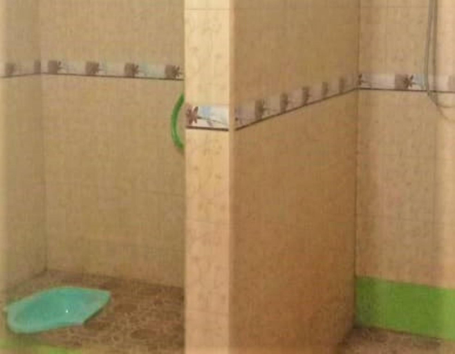 Bathroom 9