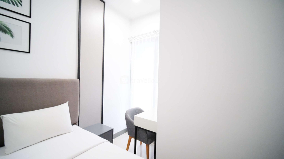 Bedroom 2, Living 2BR Anderson Supermall Mansion By Travelio, Surabaya