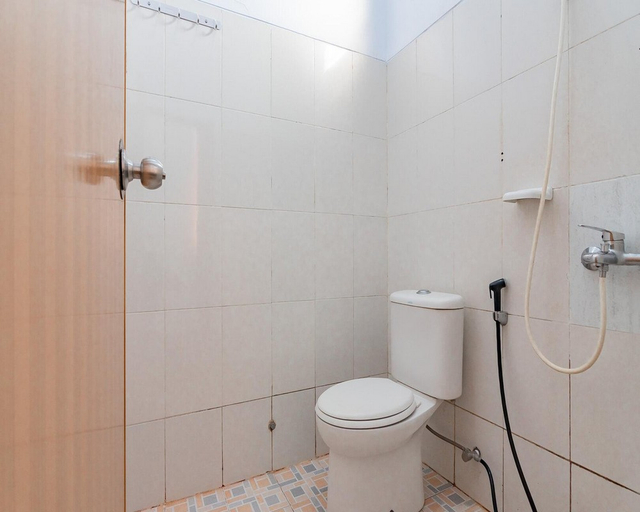 Bathroom 5, Pondok Cimanggu Syariah Redpartner, Bogor