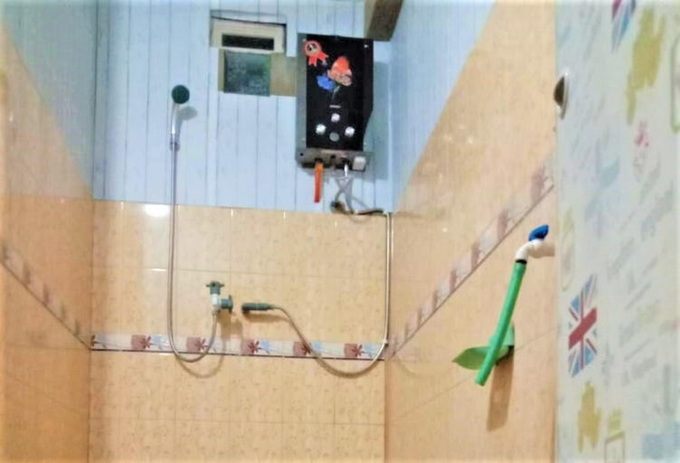 Bathroom 8