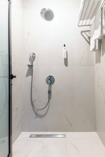 Bathroom 5, The Capri Hotels Osmanbey, Şişli