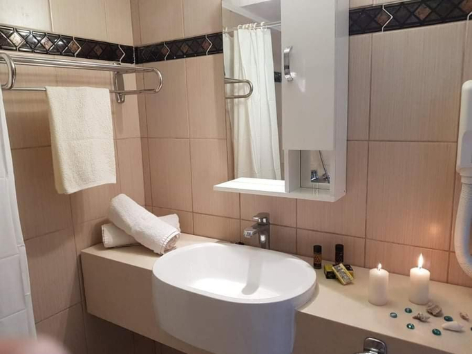 Bathroom 2, Arginonta Beach Apartments, South Aegean