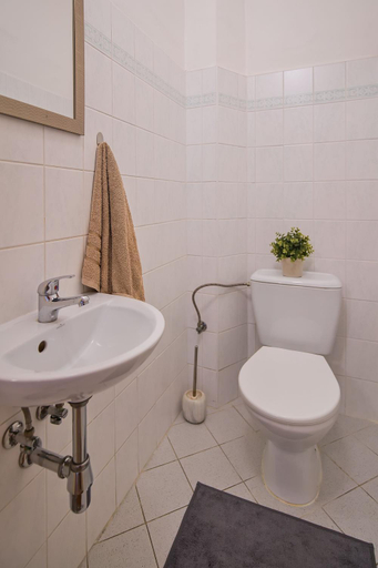 Others 5, Stodolni Apartment, Ostrava