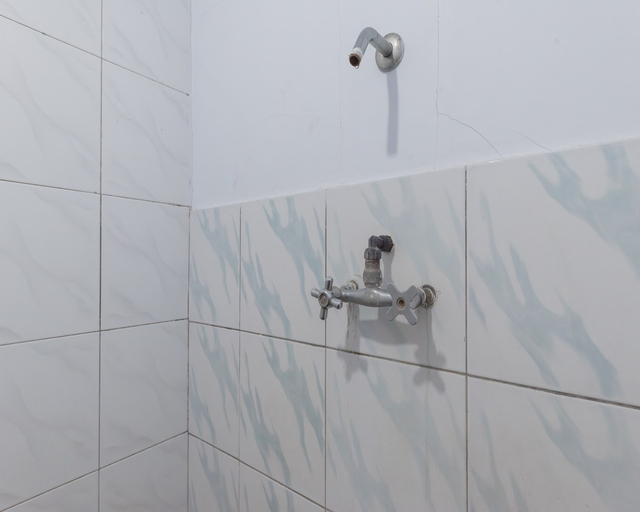 Bathroom 7