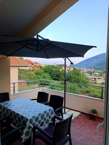 Others 5, Jovana -- porodicni apartmani Igalo