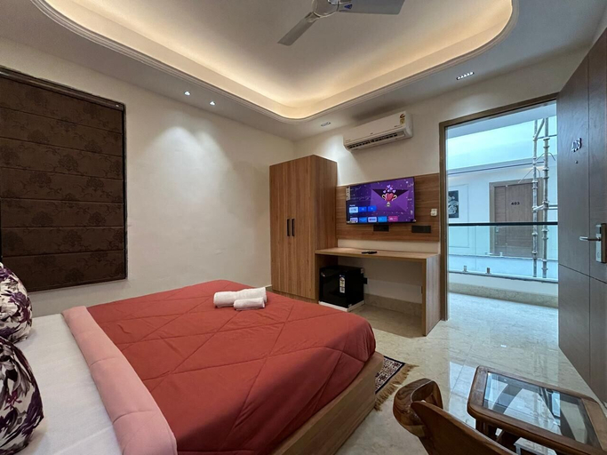 Others 5, Blue Moon Residency Sector 53 Gurgaon, Gurgaon