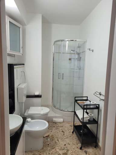 Bathroom 5, Mare Nostrum Petit Hôtel, Ragusa