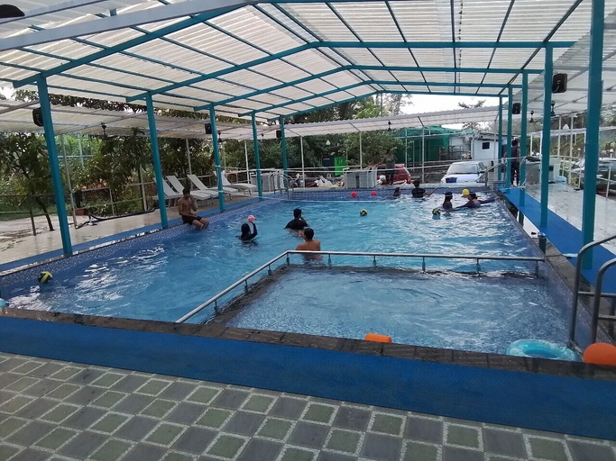 Sport & Beauty, Splash Resort, Raigarh