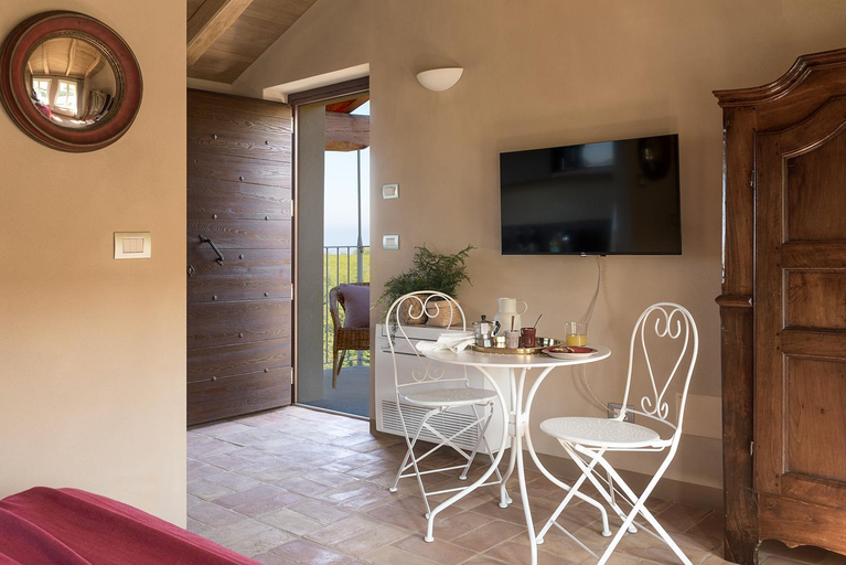Others 4, I Ciabot di Monforte, Cuneo