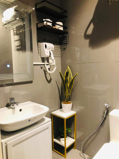 Bathroom 4, Urbanview Oasis at Air Residences, Makati City