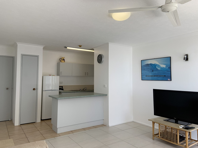 Room 2, Burleigh Gardens North Hi-Rise, Gold Coast