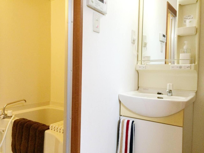 Bathroom, nid Shimanouchi House, Osaka