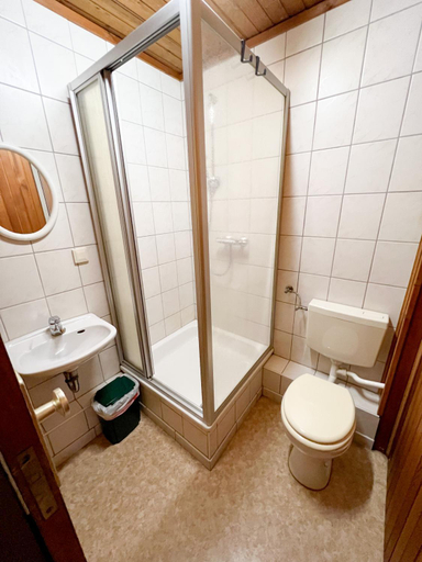 Others 2, Hotel Bollerott, Unna