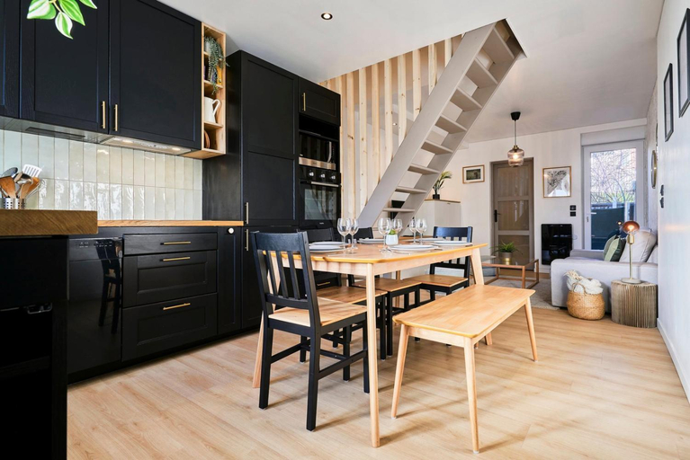 Others 5, Two bedroom house with courtyard, quiet, Nord