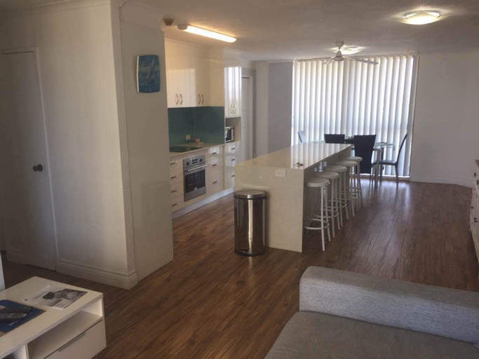 Room 3, Burleigh Gardens North Hi-Rise, Gold Coast