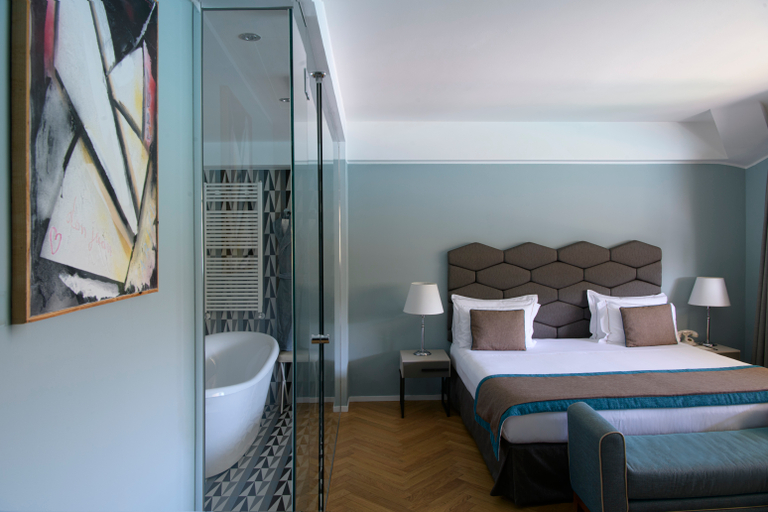 Bedroom 21