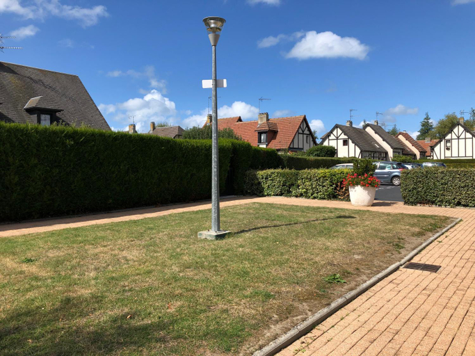 Others 5, Cottage a Cabourg, Calvados