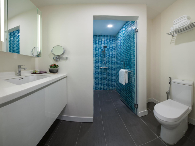 Bathroom 19