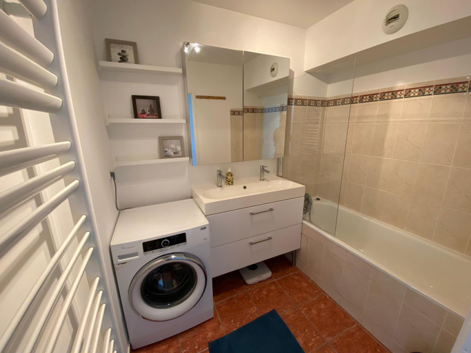 Bathroom 2, T5 Disney Paris/Val d’Europe, Seine-et-Marne