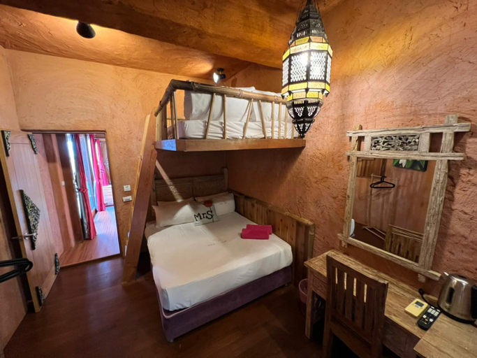 Bedroom 2, A Fei Surf Inn I, Pingtung