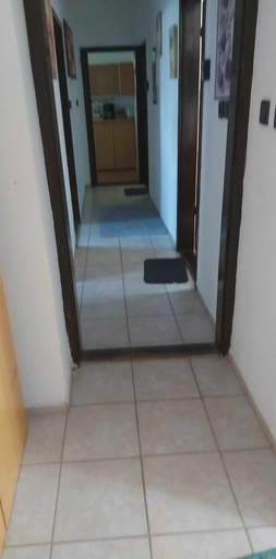 Others 5, Pihenes a Malomtonal privat berlemeny, Tapolca
