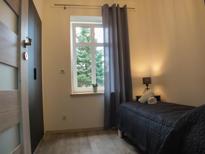 Others 4, Apartament Plac Piastowski 1, Jelenia Góra City