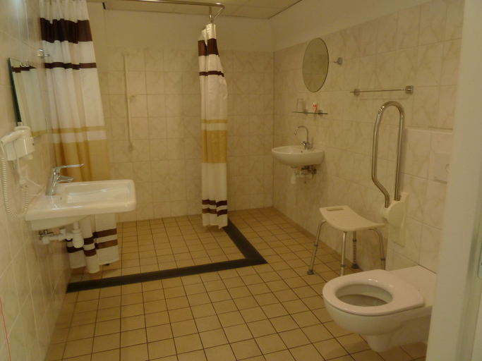Bathroom 3, Hotel 't Zwaantje, Zijpe