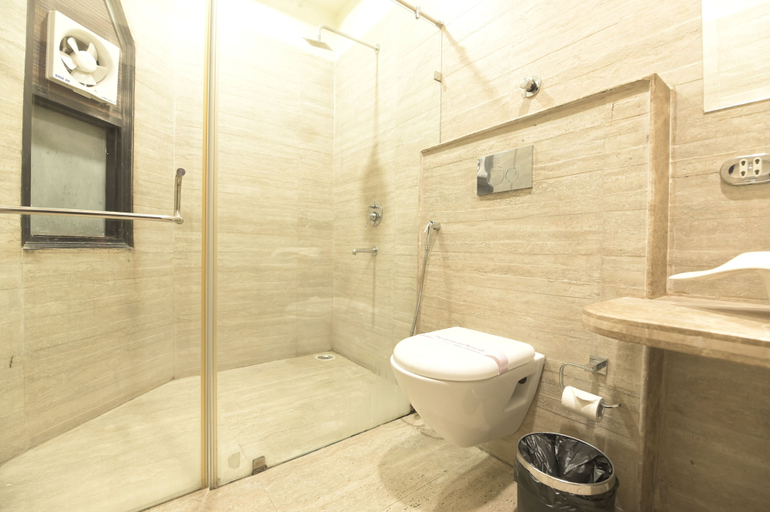 Bathroom 3, Hotel Grand Majestic, Jaipur