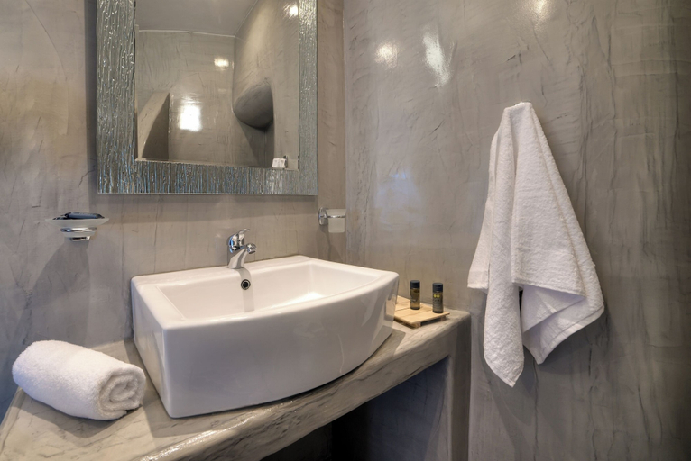 Bathroom 3, Remvi Suites, South Aegean