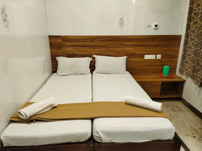 Others 2, Nile Guest House, Chennai